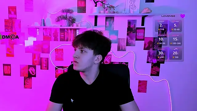 Вебкам-шоу travis_wolf_