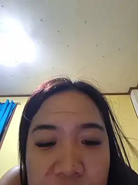 Polished_Princess: διαδικτυακό σόου στην κάμερα