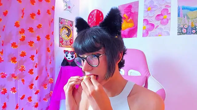 Chat +18 de Madeline_21 ao vivo