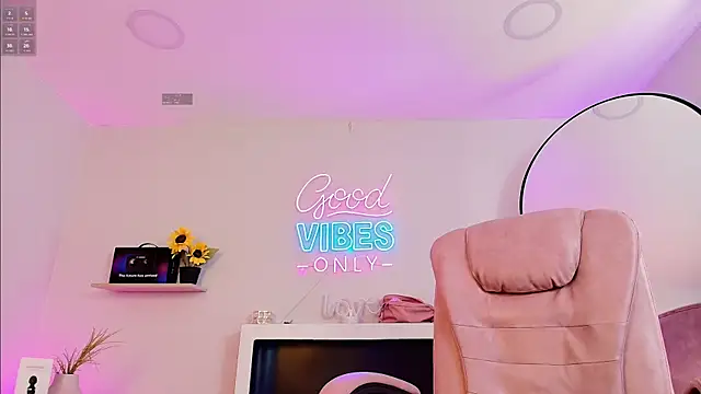 Alice_Vixen live XXX chat