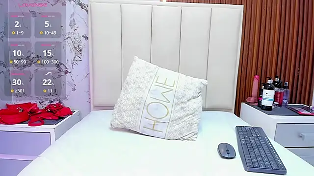 KORINASANTOS' Live XXX Chat