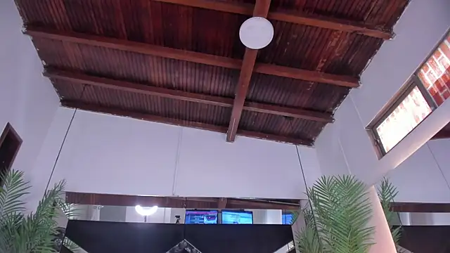 emily-fox 现场XXX聊天