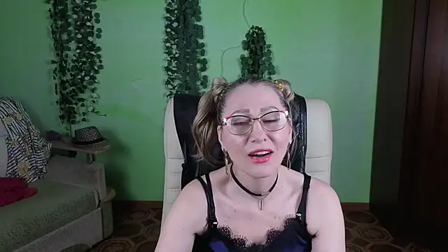 Habibi_Honeyyn Webbikameraesitys