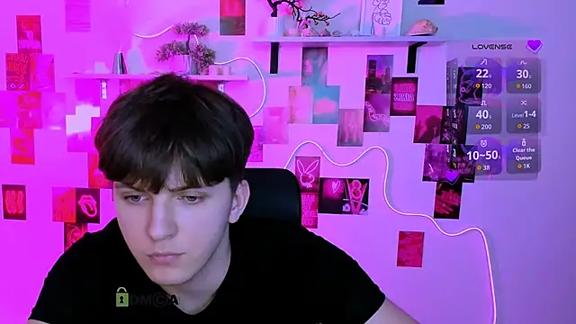 travis_wolf_ লাইভ XXX চ্যাট