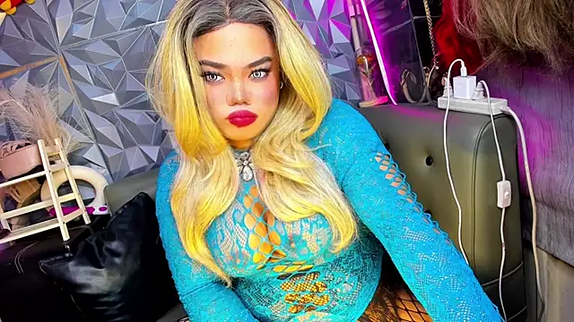 AlwaysHornyMia: вебкам-шоу