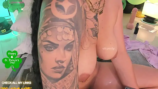 ohyesly_'s Live XXX Chat