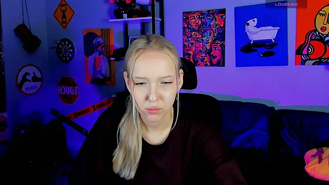 MaoqiBeverly's Live XXX Chat