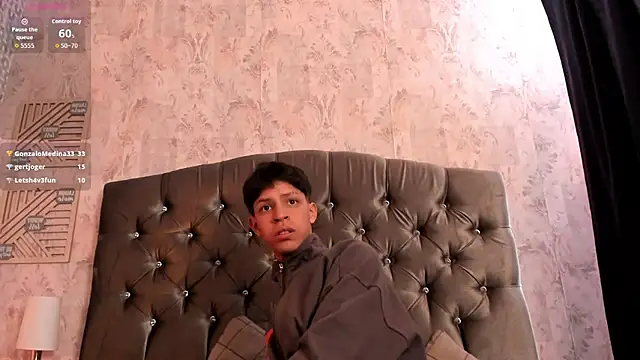 Ethan_qopn Webbikameraesitys