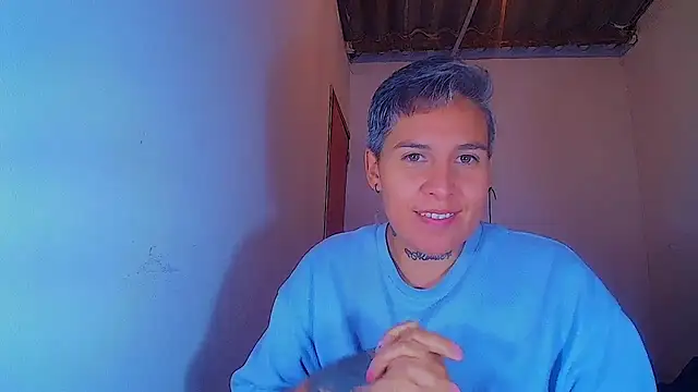 Yessi_rousse: онлайн-секс-чат