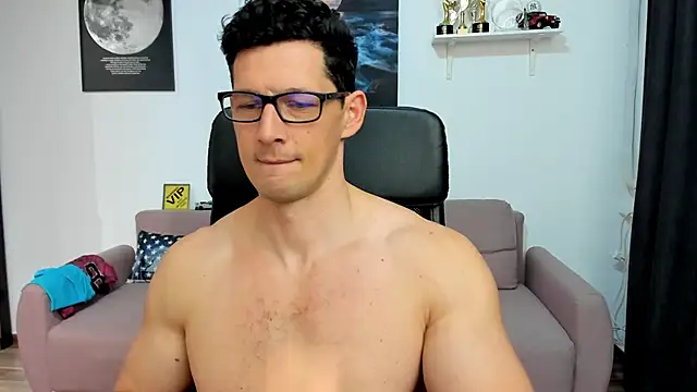 BrutusK08's Live XXX Chat