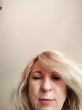 Chat XXX ao vivo de AhlyssaLove1155