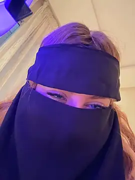 Divas_Arab_girls 网络视讯表演