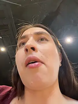 XXX chat uživo modela Holly_Play