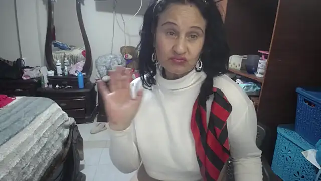 Czat XXX na żywo – jazmin_mature_