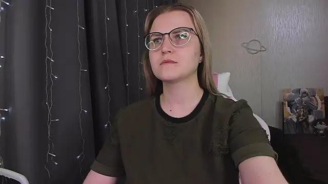 MissBrightShineのライブXXXチャット