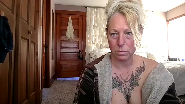 Outdoorchicjj – Live XXX-chat