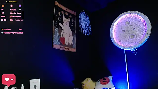 girl_intense444's Live XXX Chat