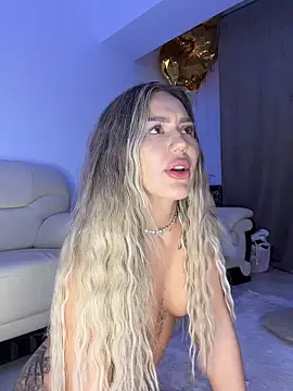Živý XXX chat BarbieDoll13