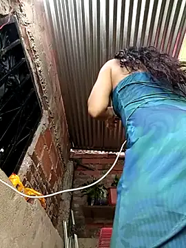 Rous-squir live XXX chat