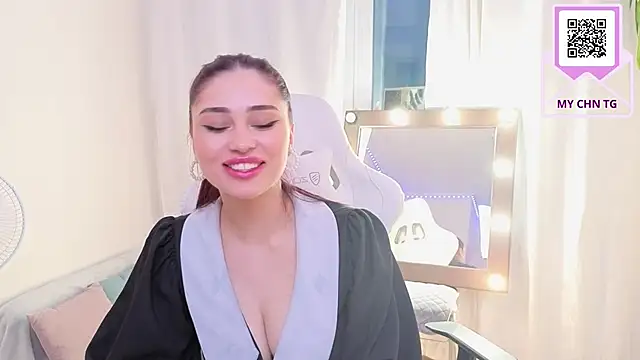 Sofia_Plump Adlı Modelin Web Kamerası Şovu