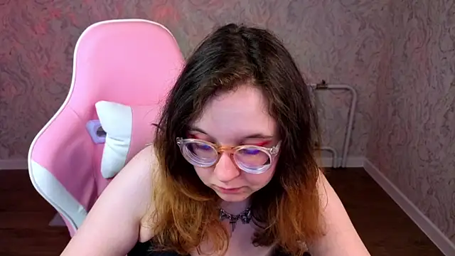 Aleks-caster 라이브 XXX 채팅