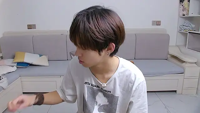 buding-001 在線直播表演