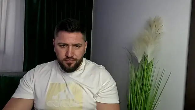 XXX chat uživo modela Gold_Alpha_Boy