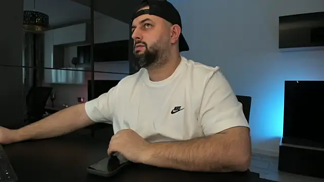 DravenPeak's Live XXX Chat