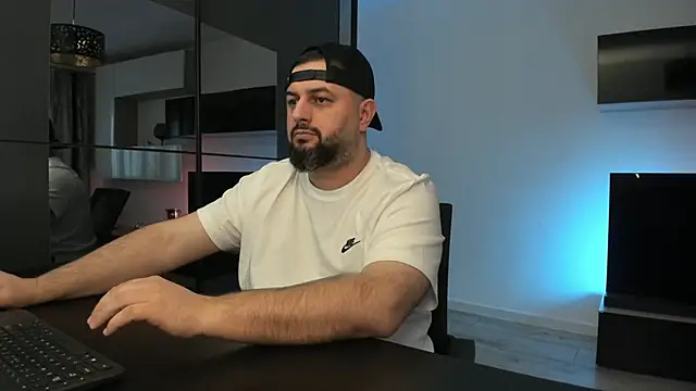 DravenPeak Chat XXX live