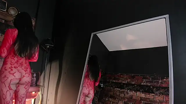 Scarlett__Fox__ Adlı Modelin Canlı XXX Sohbeti