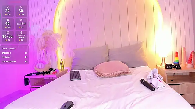 ALICESANDOVAL live XXX chat