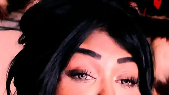 Chat XXX en directo de indian_dreamgirl