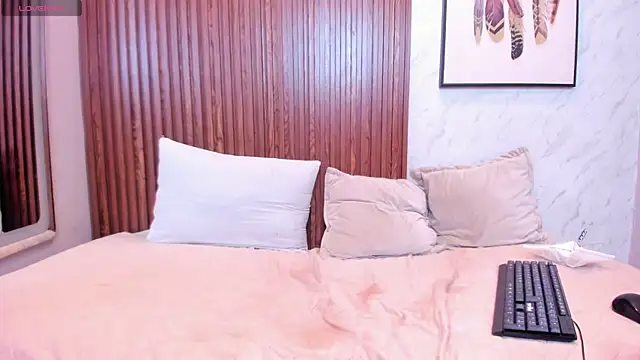 Chatroom XXX en direct de Nahomi_rosse