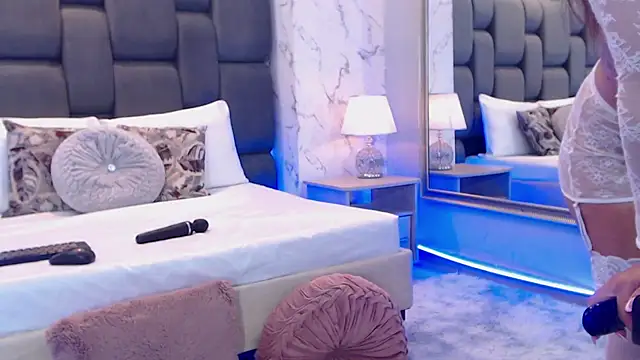 SophieWolkman Adlı Modelin Canlı XXX Sohbeti