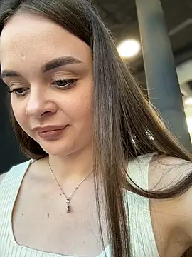 KristiRich Adlı Modelin Canlı XXX Sohbeti