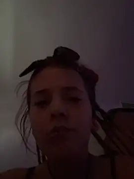 420Lina666 Adlı Modelin Canlı XXX Sohbeti