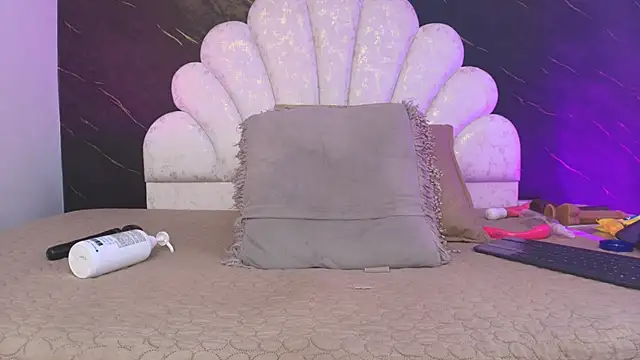 _MiaBrown_'s Live XXX Chat