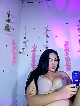 Emy_cutee: онлайн-секс-чат