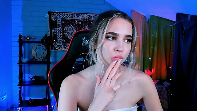 KimPorins' Live XXX Chat