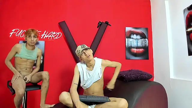 دردشة AVENGER_GUYS1 الجنسية المباشرة