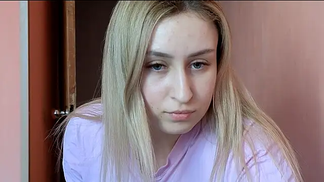 KassandraTressn Webbikameraesitys