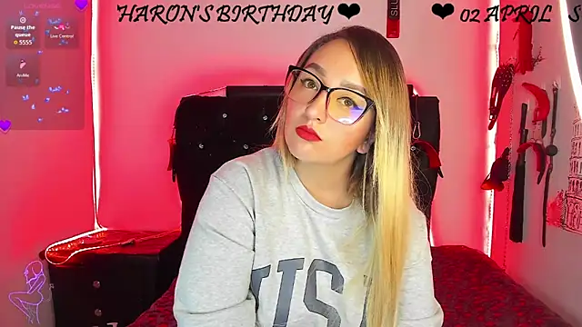 katieeandsharonn Pertunjukan Webcam