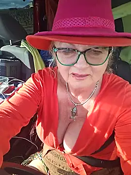 Hot-Muci's Webcam Show