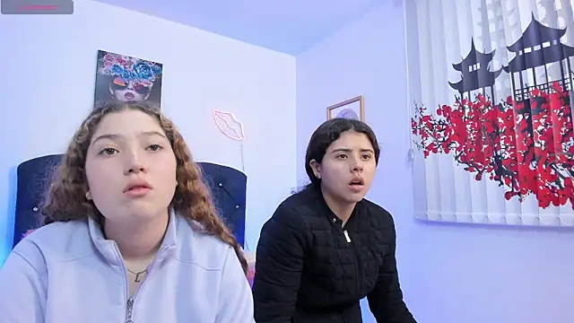 valeria_and_zoe's Webcam Show