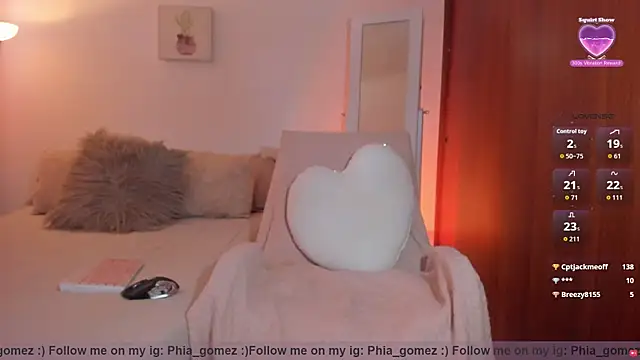 whitneyhot's Live XXX Chat