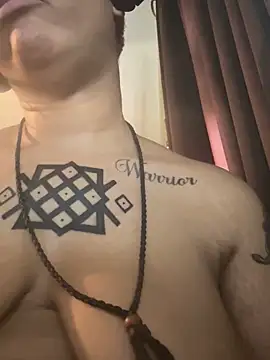 Chat +18 de nickytheehawtie ao vivo