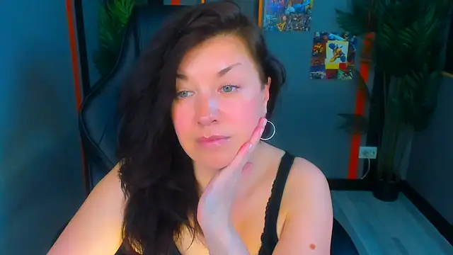 AnaMillsのライブXXXチャット