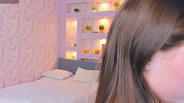 FloraDobb Chat XXX in diretta