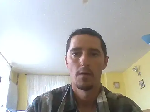 hugecock4u1990のウェブカメラショー