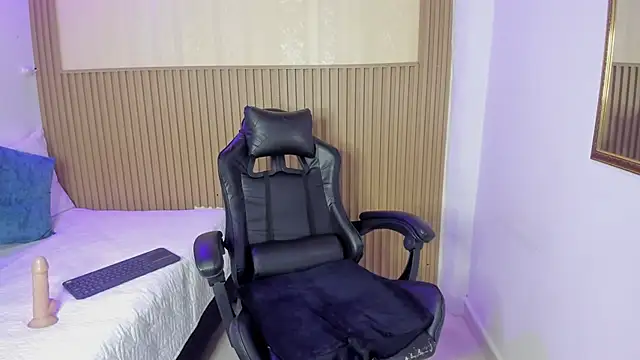 amara_queen_'s Live XXX Chat